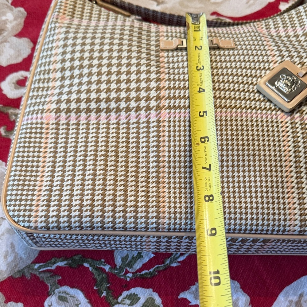 Lauren Ralph Lauren Houndstooth Shoulder Bag in Tan and Pink - Picture 5 of 12